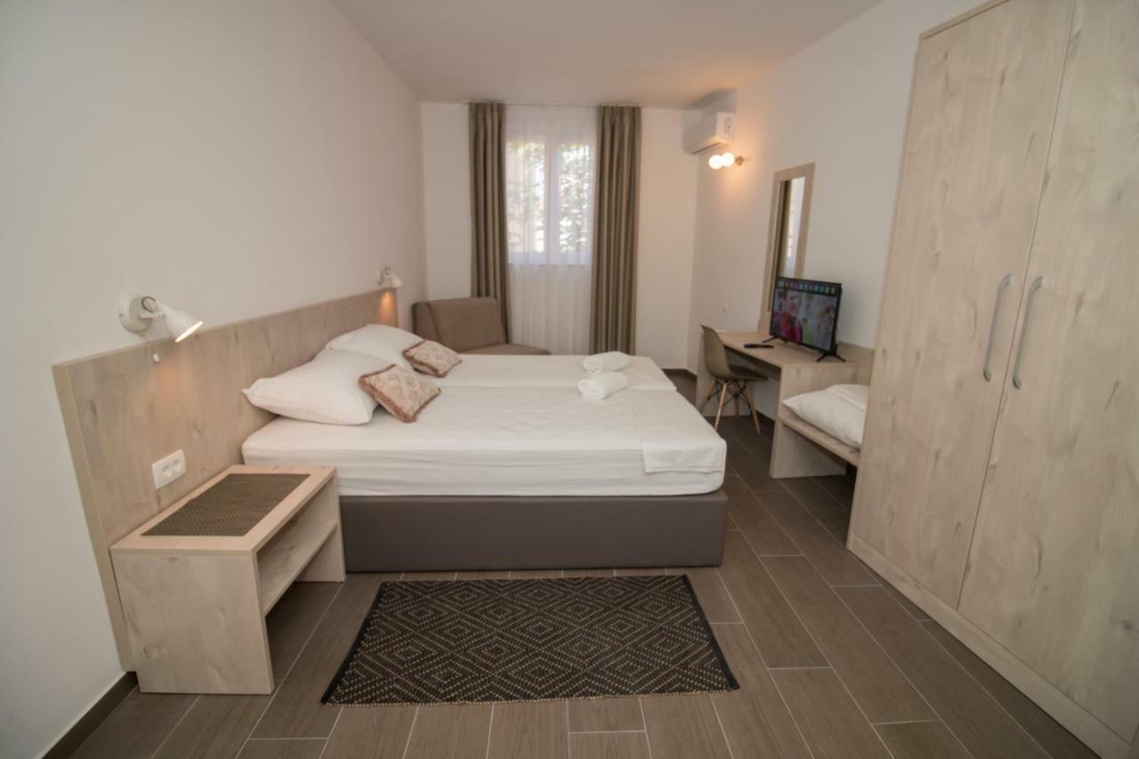 Ninas Apartments Мостар Экстерьер фото